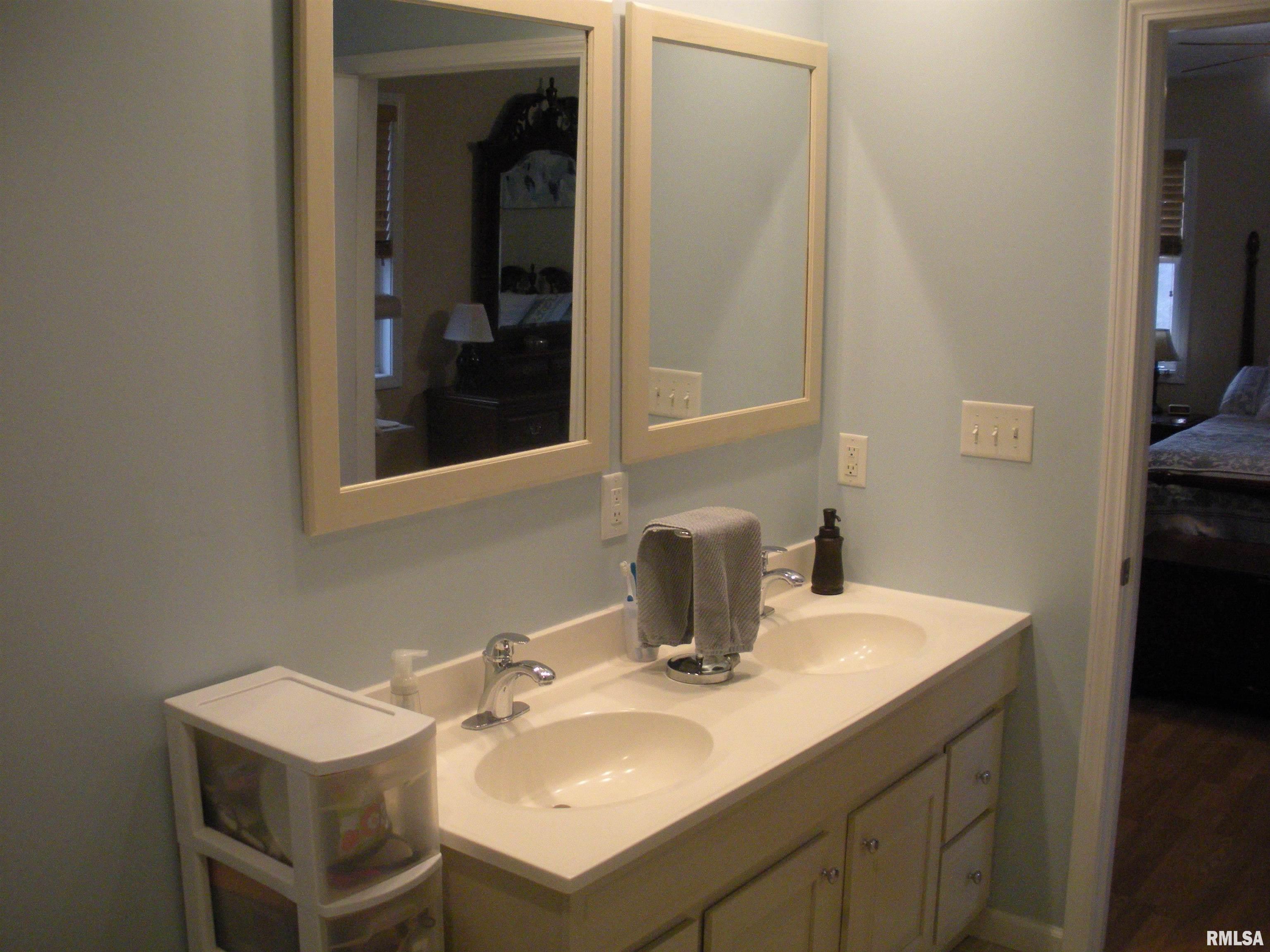 138 Oakview Road Carbondale, IL 62901 - Photo 25 of 36