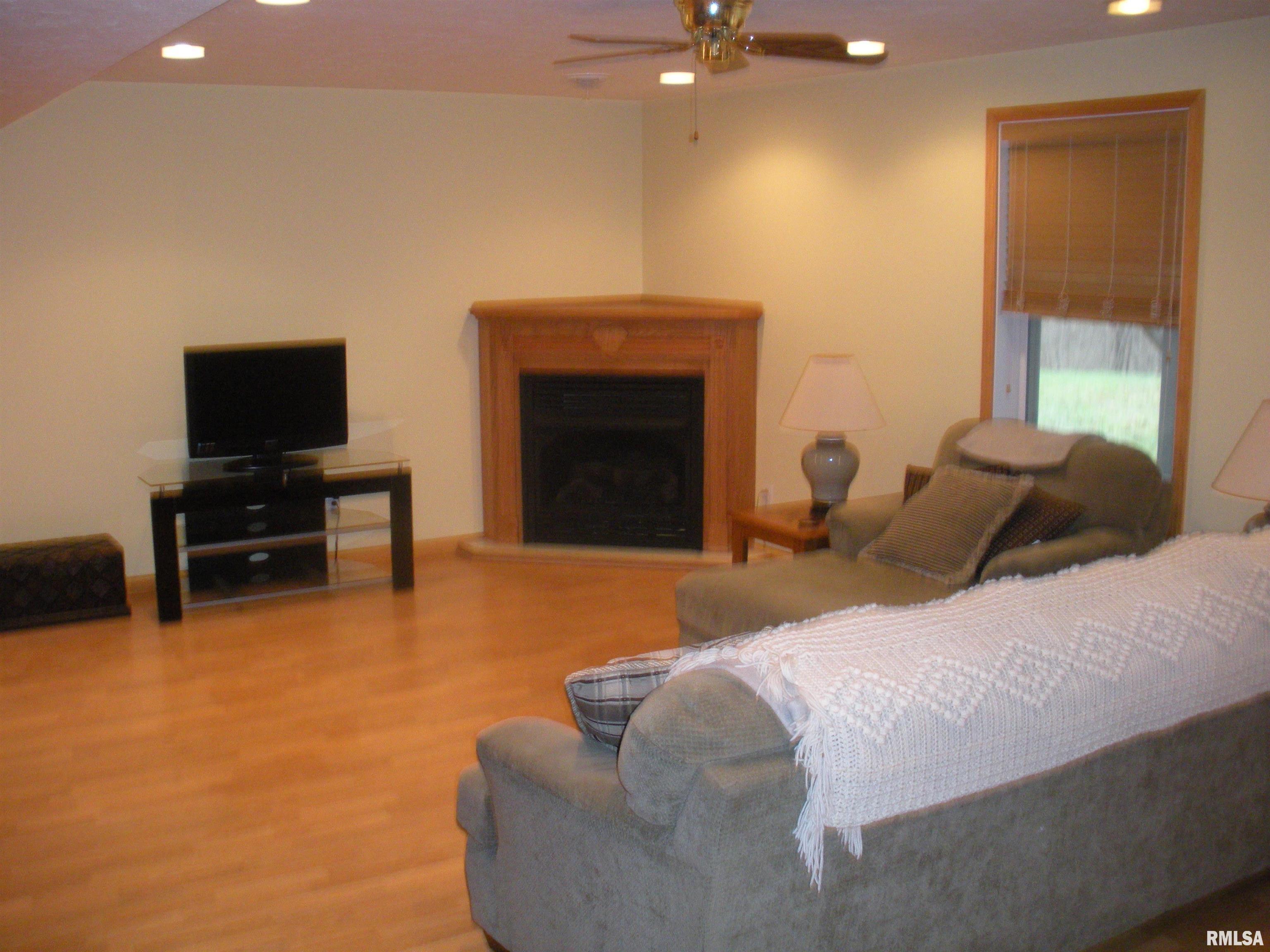 138 Oakview Road Carbondale, IL 62901 - Photo 29 of 36