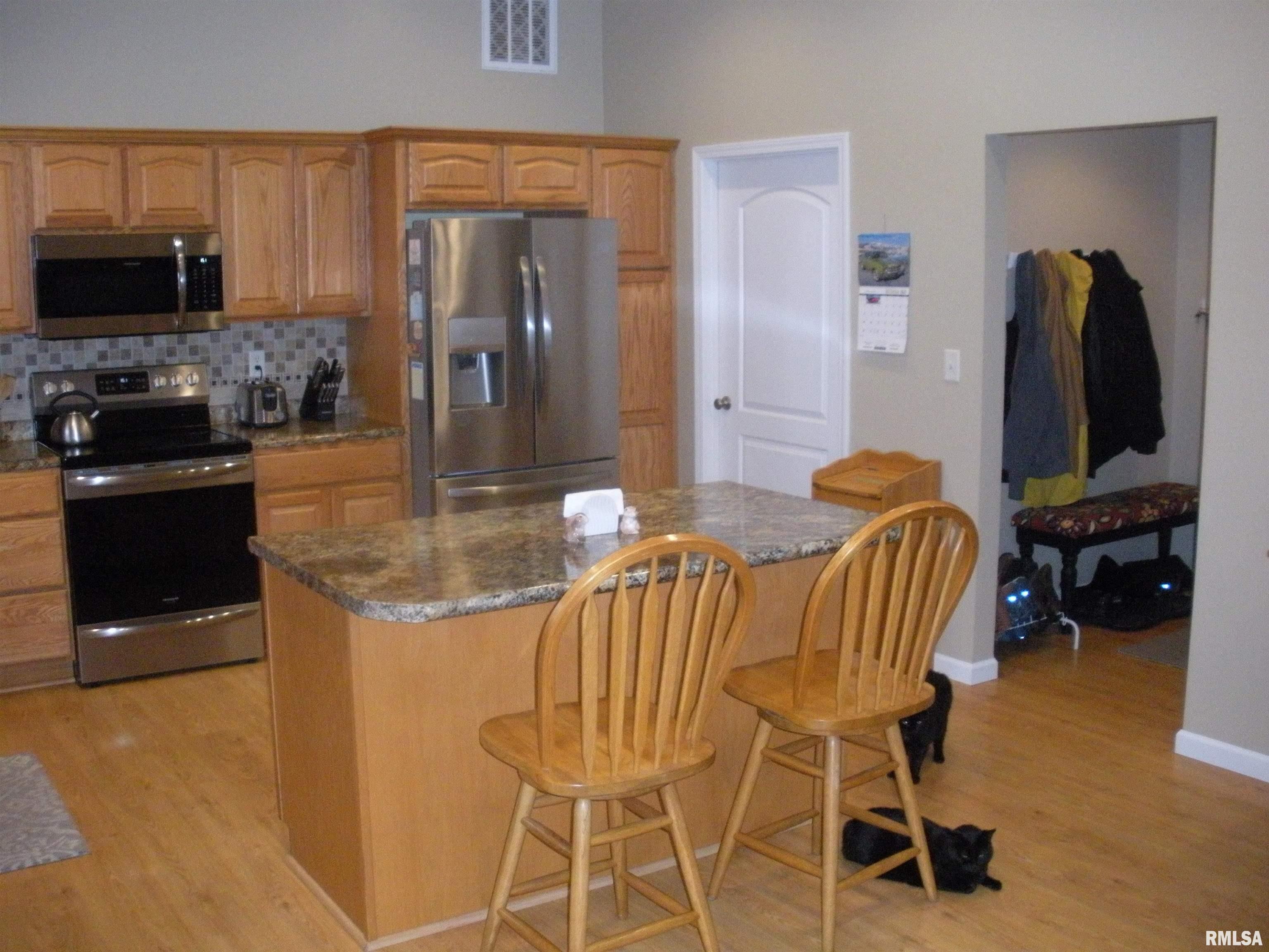 138 Oakview Road Carbondale, IL 62901 - Photo 7 of 36