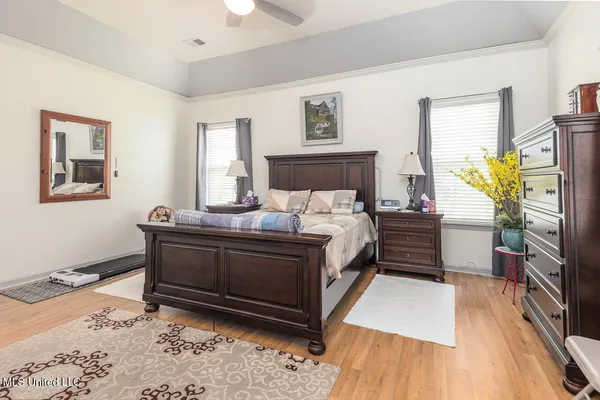 $339,500 | 9218 Lakeside Drive, Olive Branch, MS 38654