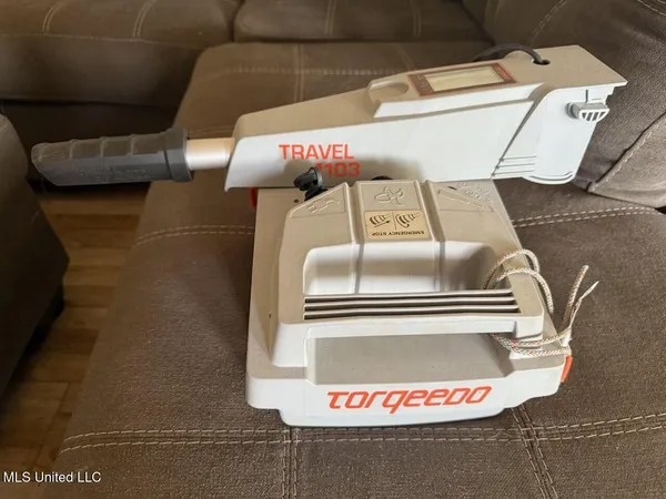 $339,500 | 9218 Lakeside Drive, Olive Branch, MS 38654