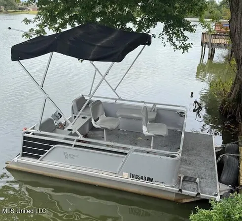 $339,500 | 9218 Lakeside Drive, Olive Branch, MS 38654