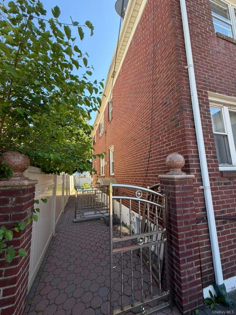 247-20 136th Road Queens, NY 11422 - Photo 9 of 11