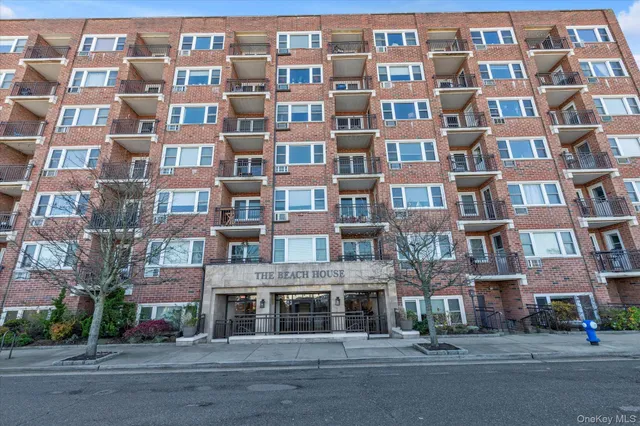 $339,000 | 740 East Broadway, Unit 1P, Long Beach, NY 11561