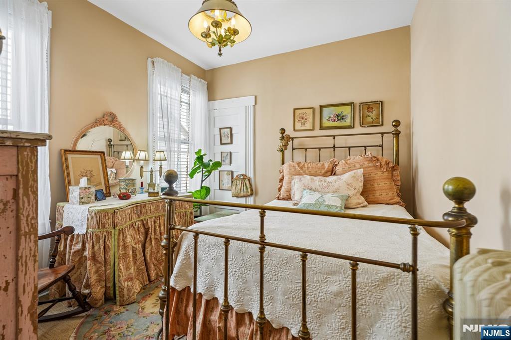 194 Hillside Avenue Glen Ridge, NJ 07028 - Photo 14 of 43