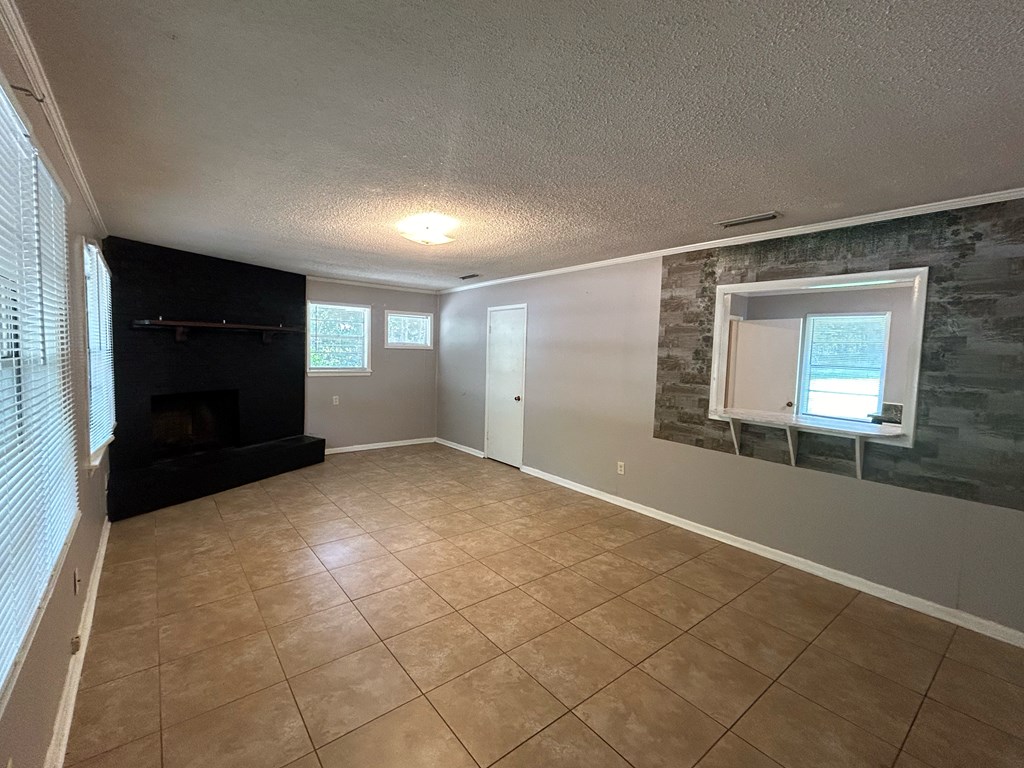 37 Gilley Road Dothan, AL 36305 - Photo 5 of 39