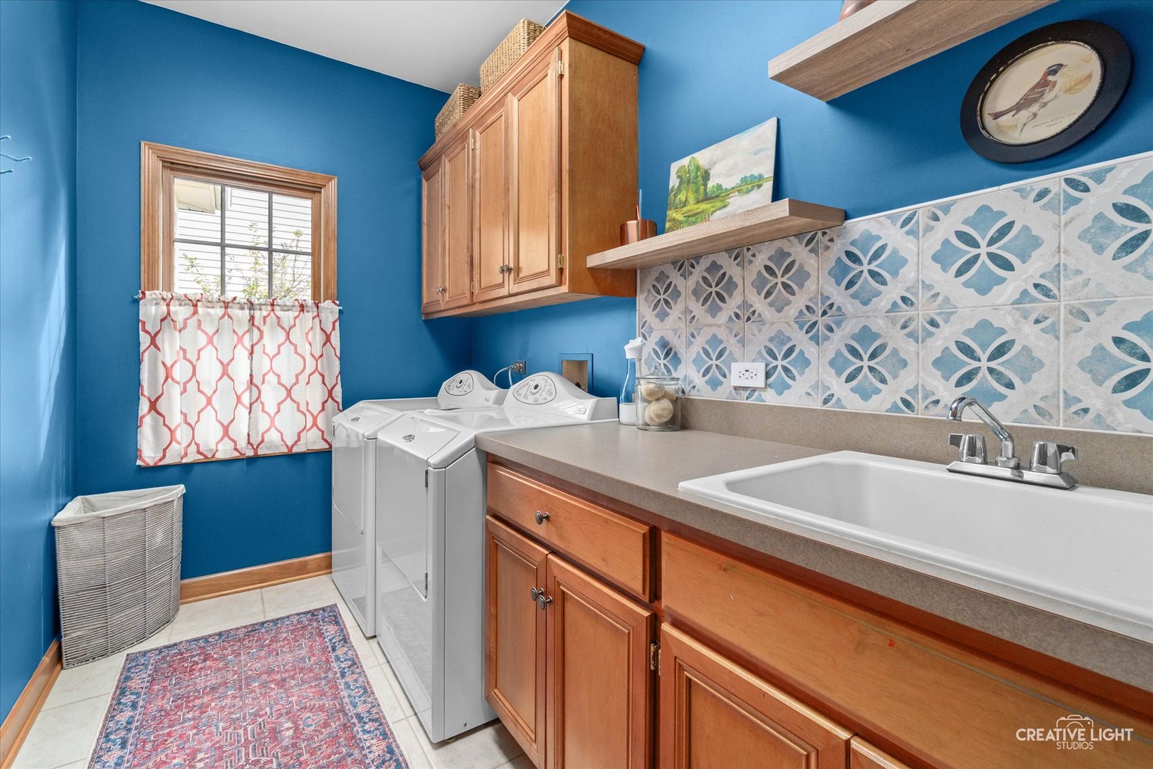 611 Pine Street Sugar Grove, IL 60554 - Photo 18 of 61 a bathroom with a sink and a bathtub