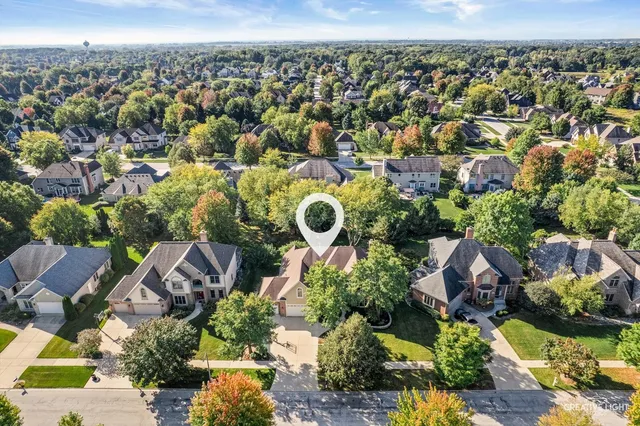 $595,000 | 611 Pine Street, Sugar Grove, IL 60554