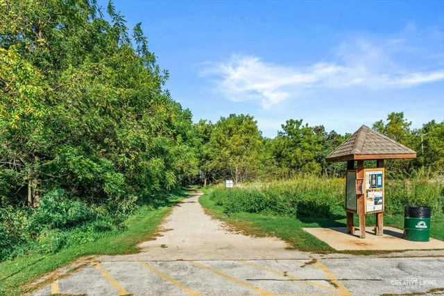 $595,000 | 611 Pine Street, Sugar Grove, IL 60554