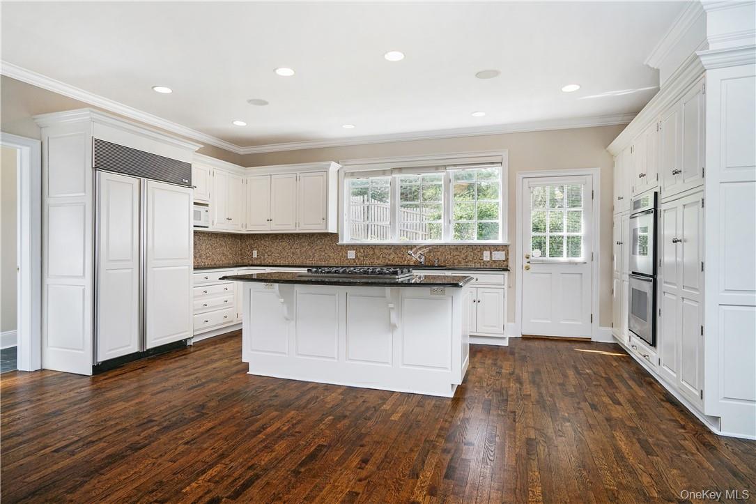 66 Apawamis Avenue Rye, NY 10580 - Photo 9 of 28
