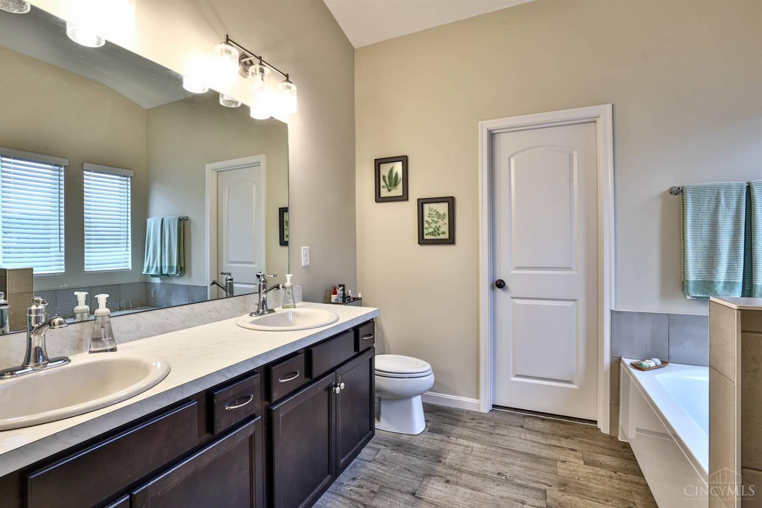 1287 Heather Ridge Cincinnati, OH 45233 - Photo 25 of 47 Gallery Image 25