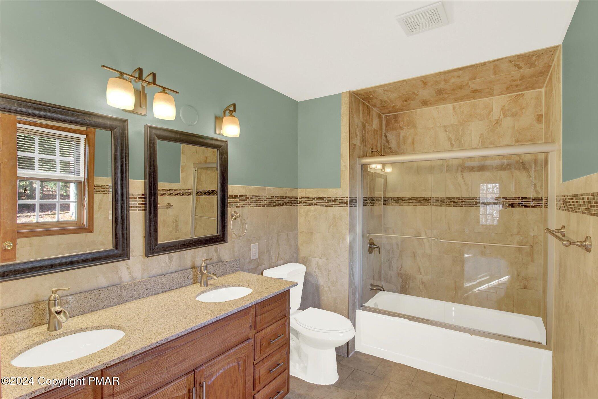 259 Reunion Ridge East Stroudsburg, PA 18301 - Photo 19 of 28 Primary Bathroom