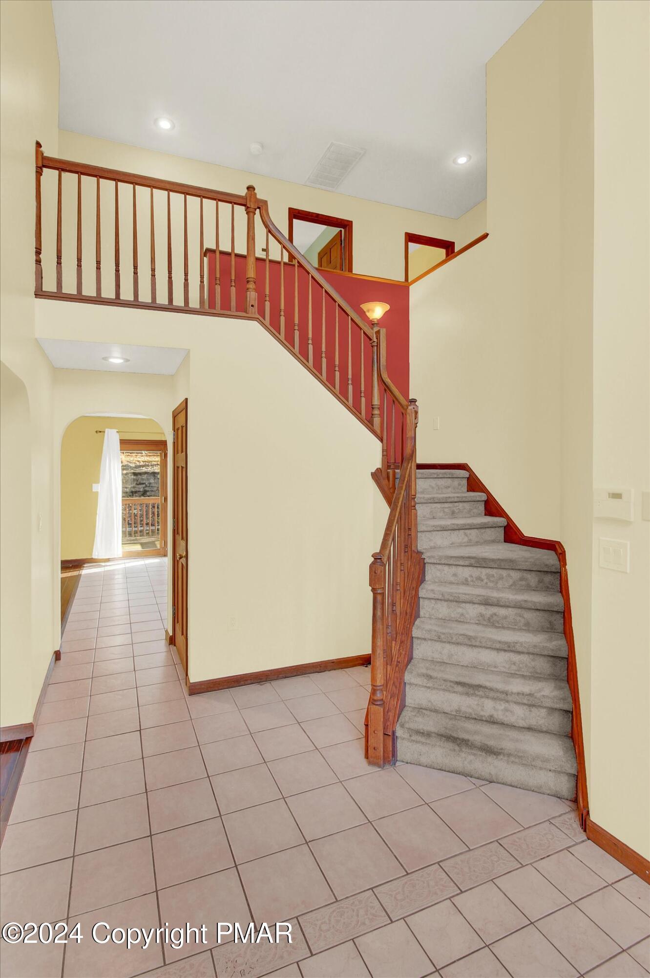 259 Reunion Ridge East Stroudsburg, PA 18301 - Photo 3 of 28 Entry