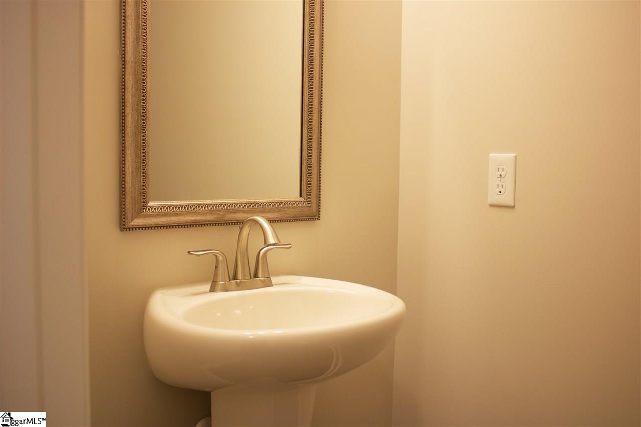 232 Crestgate Way Easley, SC 29642 - Photo 16 of 28 Gallery Image 16