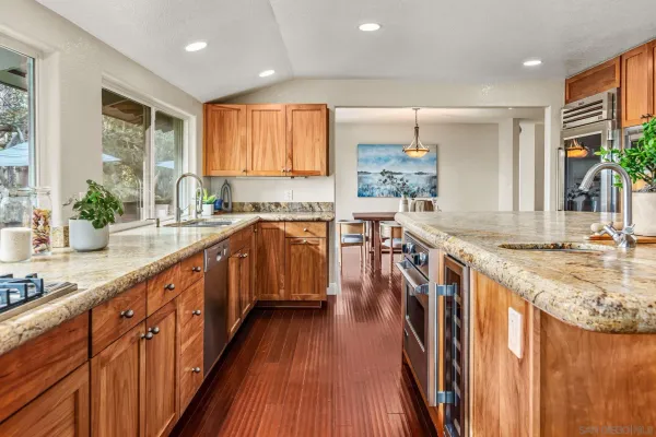 $3,995,000 | 2036 Christy Lane, Del Mar, CA 92014