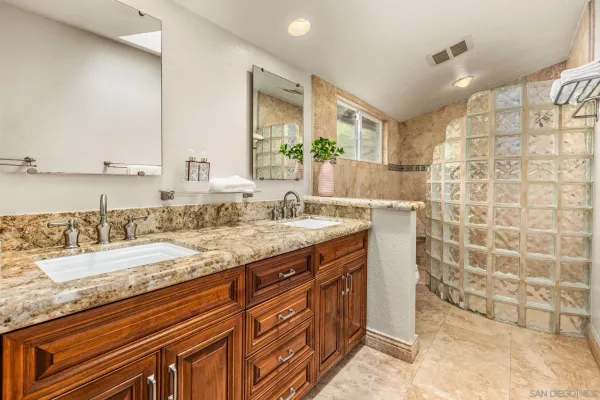 $3,995,000 | 2036 Christy Lane, Del Mar, CA 92014