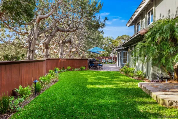 $3,995,000 | 2036 Christy Lane, Del Mar, CA 92014