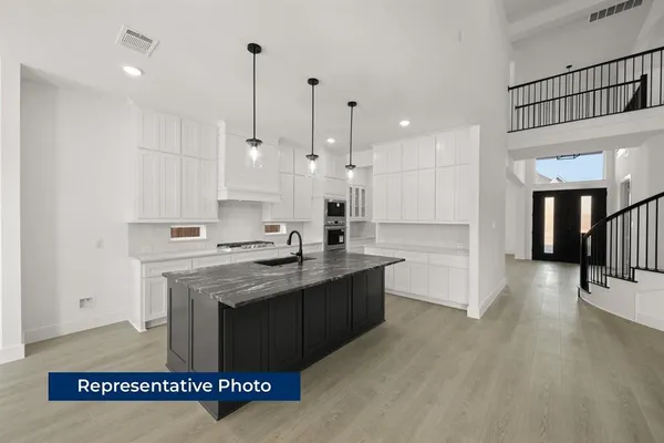 $792,558 | 1115 Willow Lk Drive, DeSoto, TX 75115