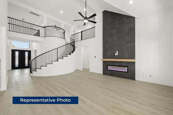 $792,558 | 1115 Willow Lk Drive, DeSoto, TX 75115