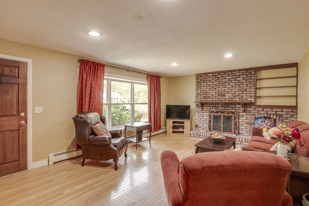 19 Hospital Road Baldwinville, MA 01436 - Photo 5 of 25