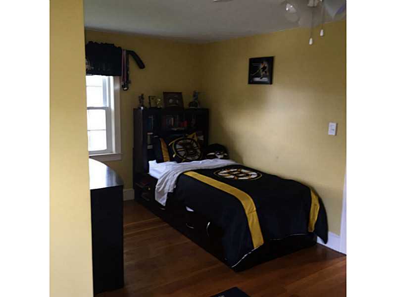 33 Scarborough Road Pawtucket, RI 02861 - Photo 15 of 18 Bedroom.