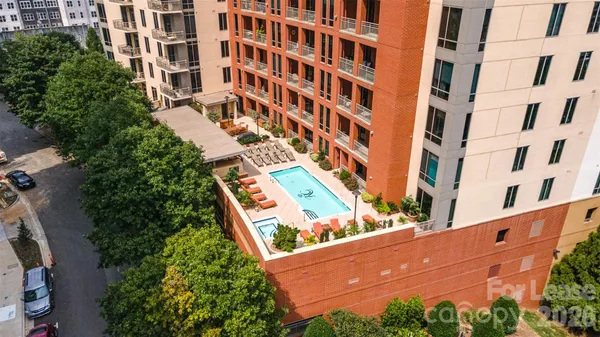 $2,795 | 701 Royal Court, Unit 911, Charlotte, NC 28202