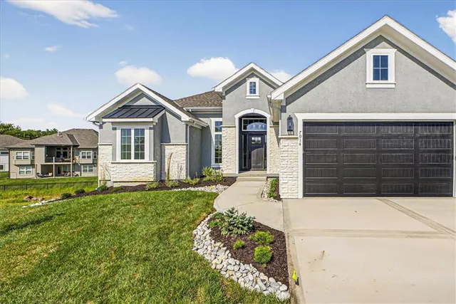 $774,900 | 7014 North Anita Avenue, Kansas City, MO 64151