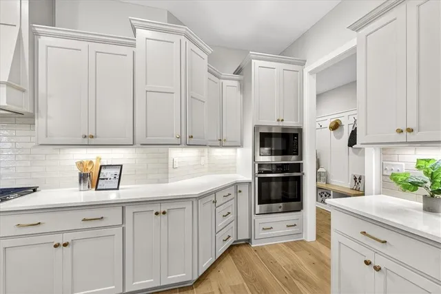 $774,900 | 7014 North Anita Avenue, Kansas City, MO 64151