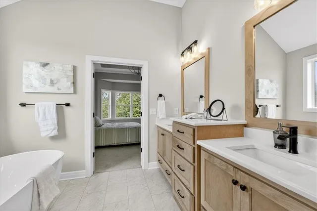 $774,900 | 7014 North Anita Avenue, Kansas City, MO 64151