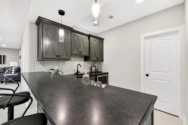 $774,900 | 7014 North Anita Avenue, Kansas City, MO 64151