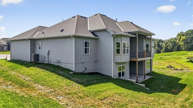 $774,900 | 7014 North Anita Avenue, Kansas City, MO 64151