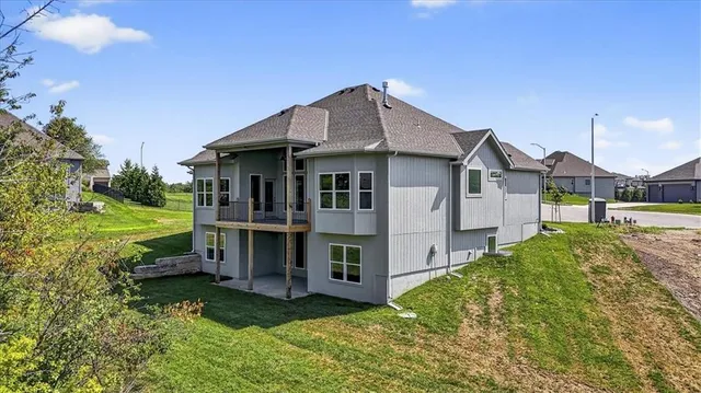 $774,900 | 7014 North Anita Avenue, Kansas City, MO 64151