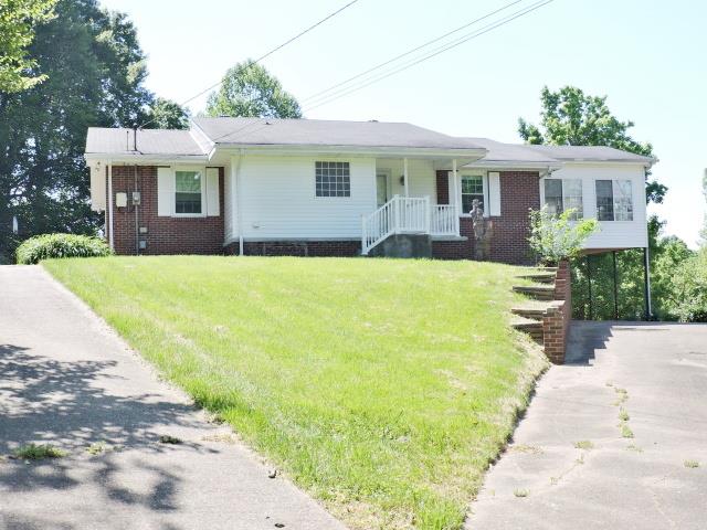 956 Gratton Road Clarksville, TN 37043 - Photo 1 of 16 Front view of house