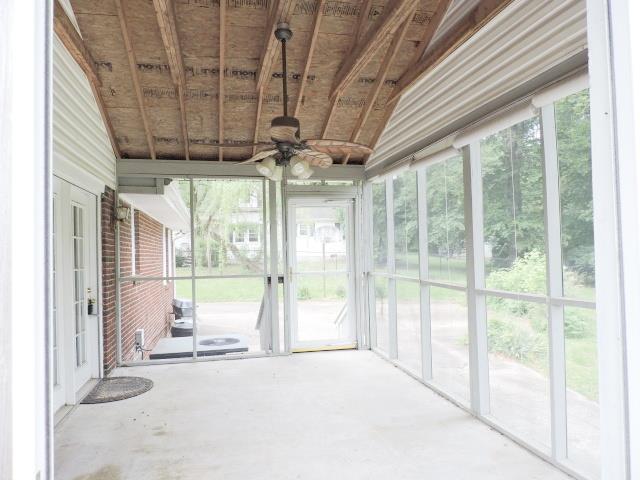 956 Gratton Road Clarksville, TN 37043 - Photo 15 of 16 Screened in porch.