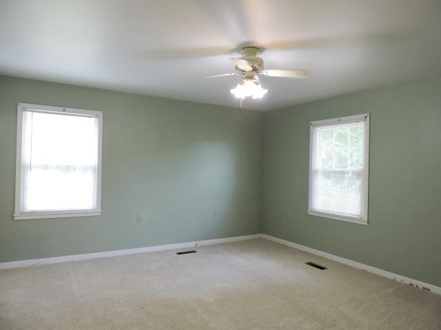 956 Gratton Road Clarksville, TN 37043 - Photo 5 of 16 First bedroom.
