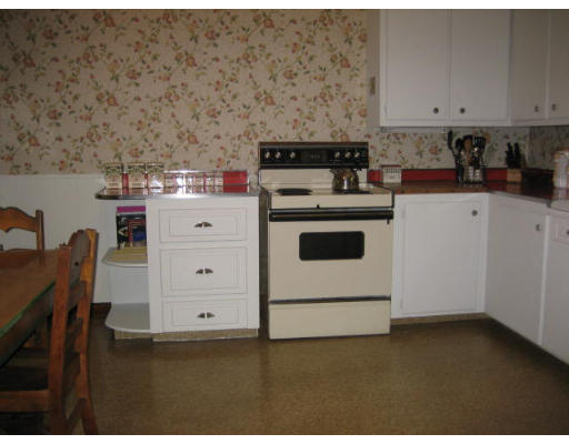 651 Holyoke Road Westfield, MA 01085 - Photo 5 of 20 Gallery Image 5