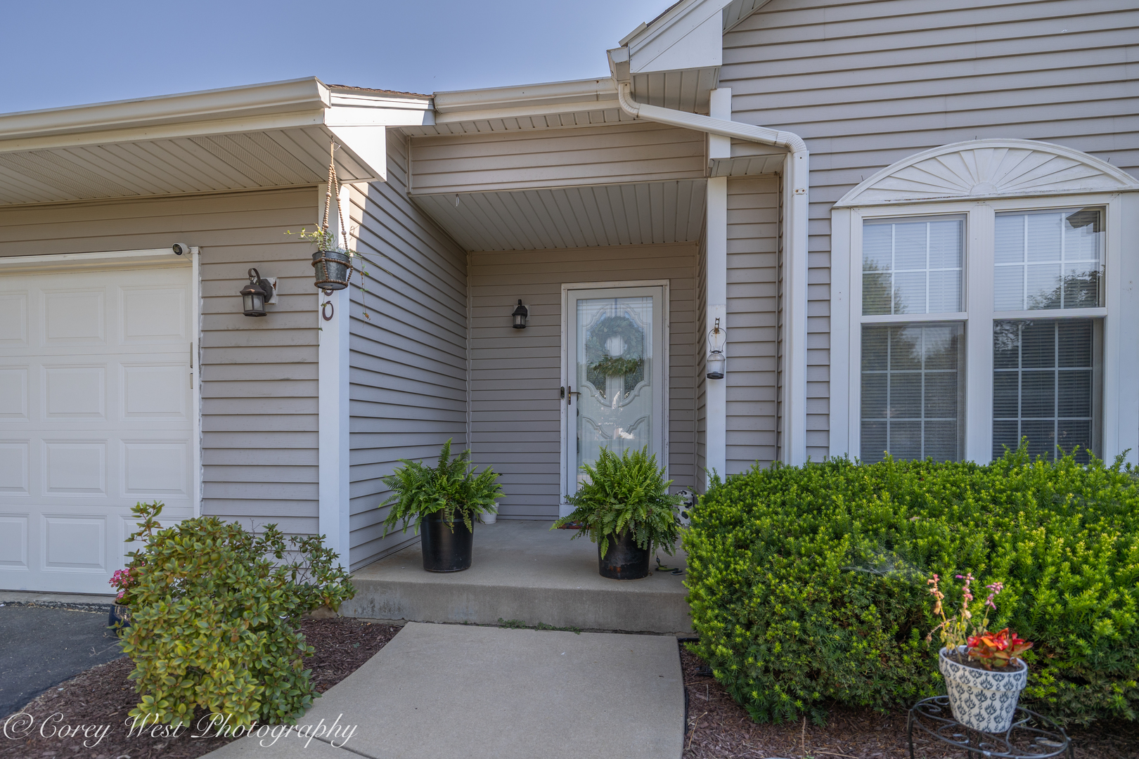 300 Hankes Road Sugar Grove, IL 60554 - Photo 4 of 42 Gallery Image 4