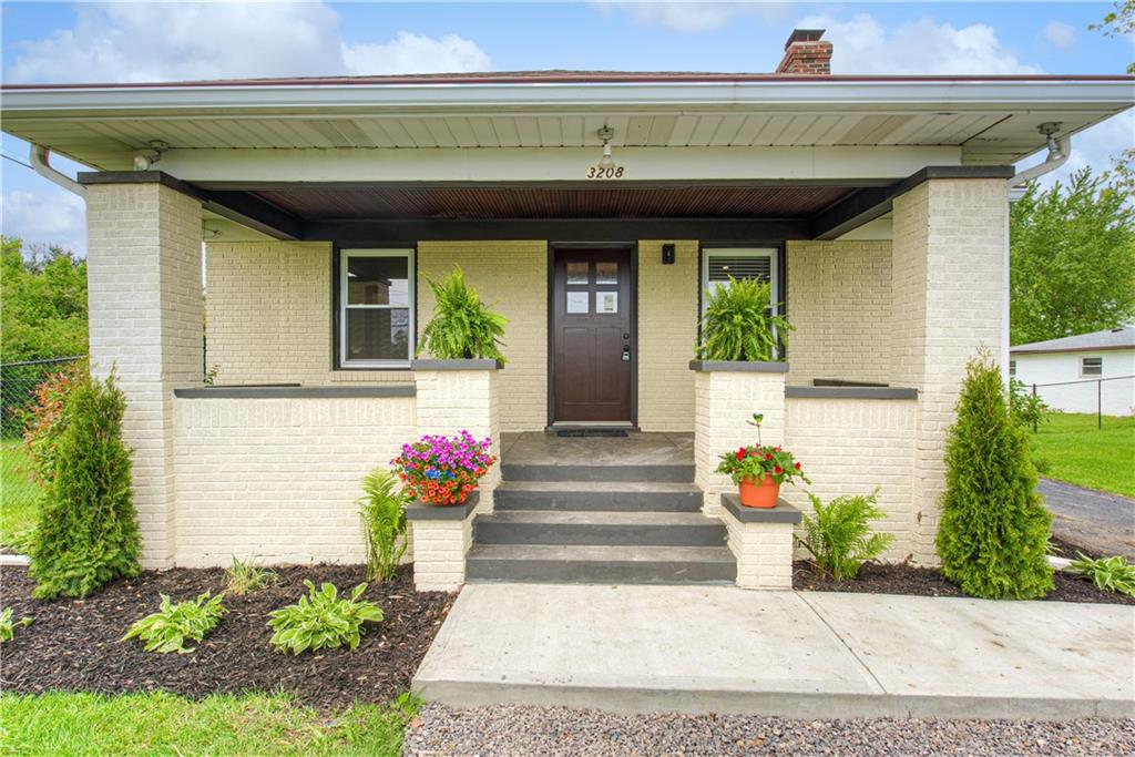 3208 Five Points Road Indianapolis, IN 46239 - Photo 3 of 39 Gallery Image 3