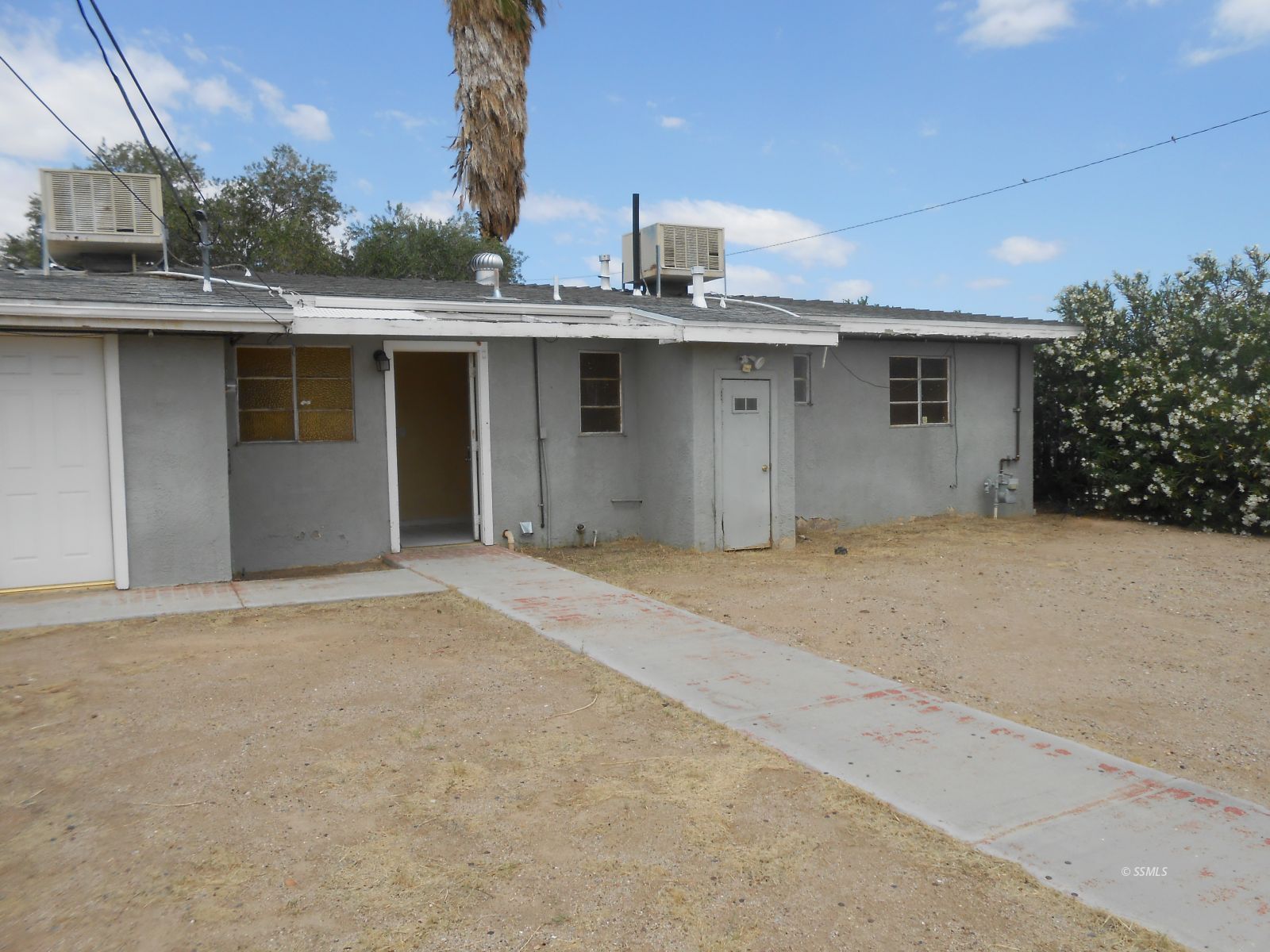 218 North Sanders Street Ridgecrest, CA 93555 - Photo 3 of 8