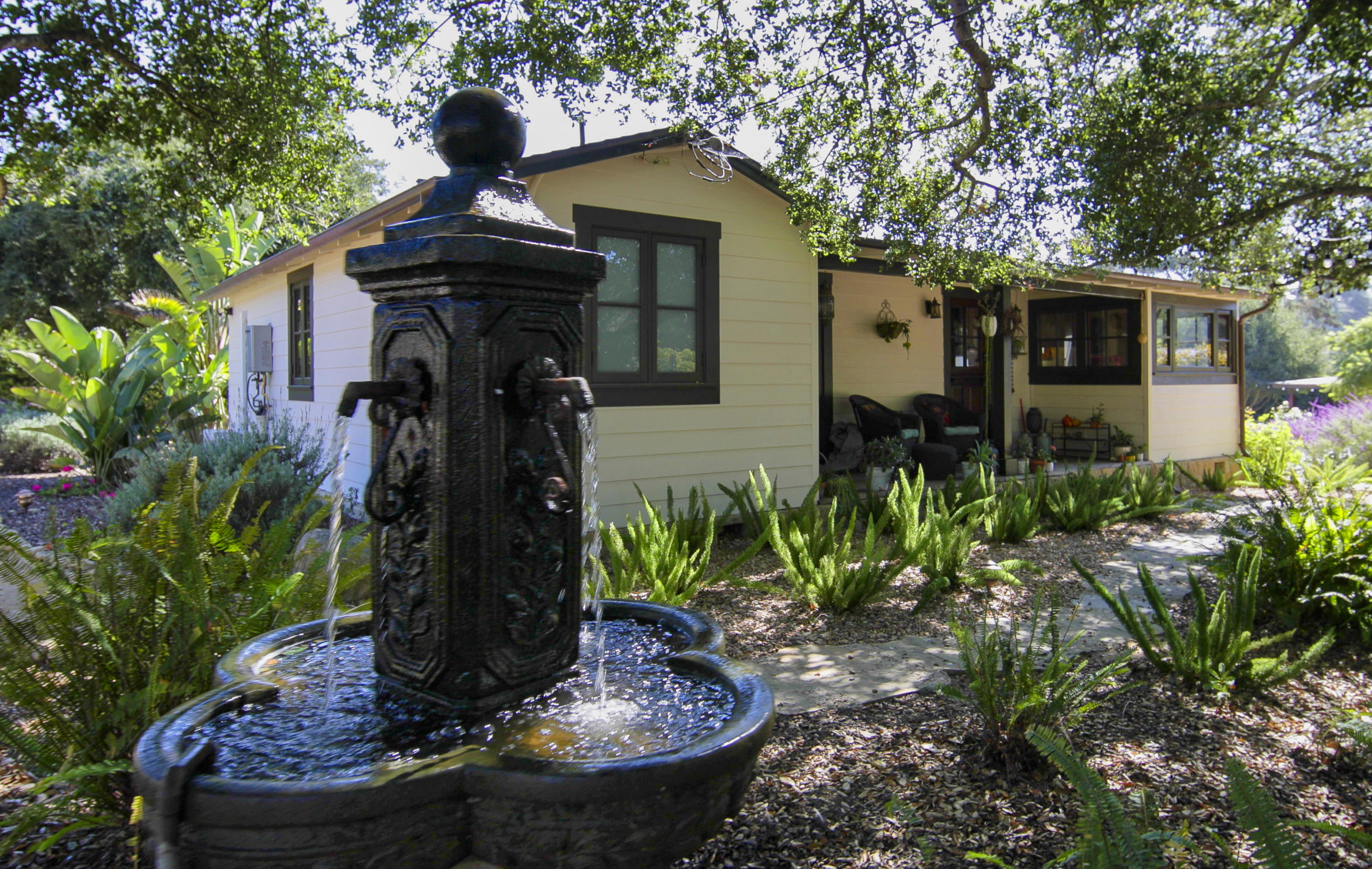 650 Stoddard Lane Montecito, CA 93108 - Photo 23 of 33 Cottage_withFountain