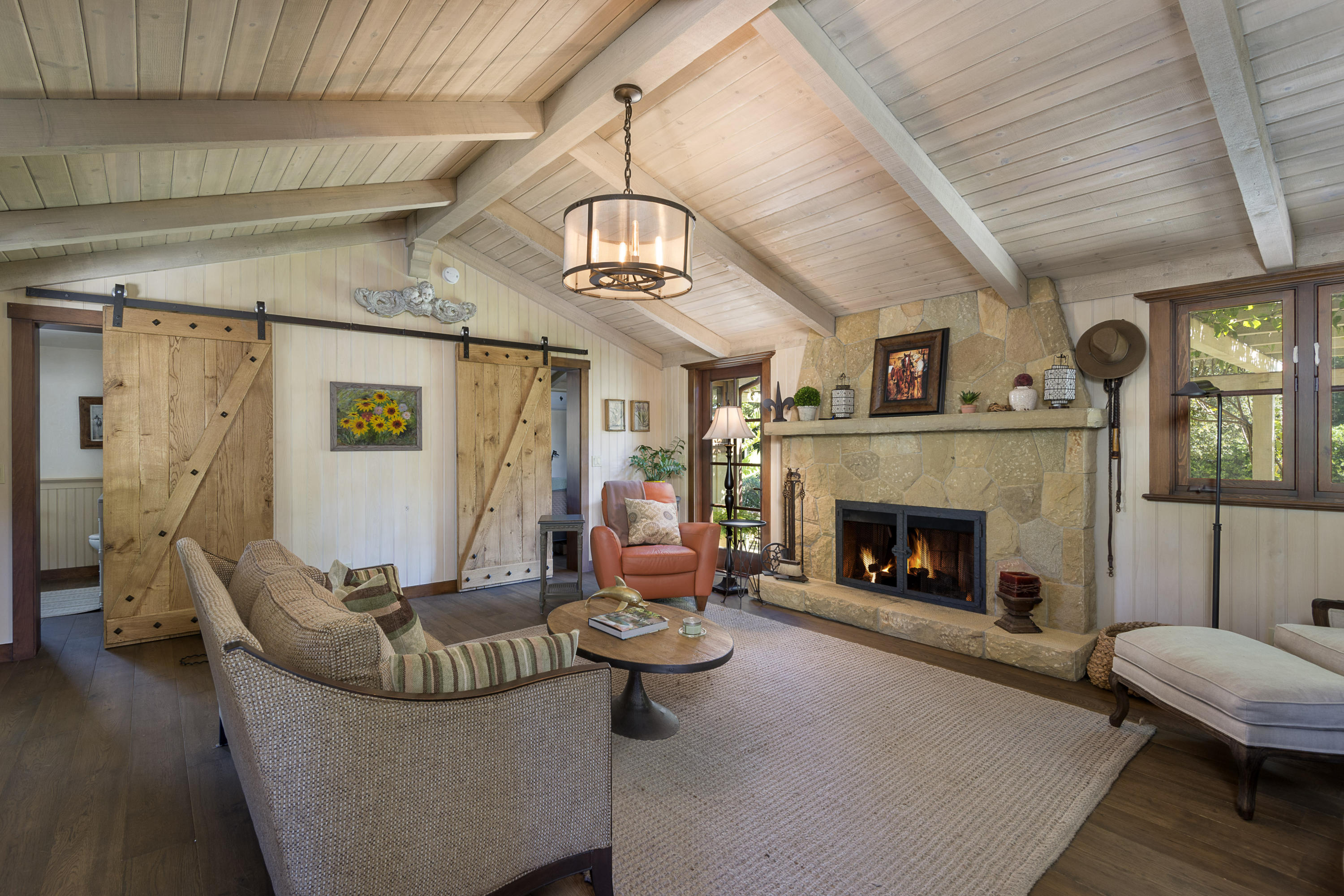 650 Stoddard Lane Montecito, CA 93108 - Photo 24 of 33 Guest_house_LivingRoom