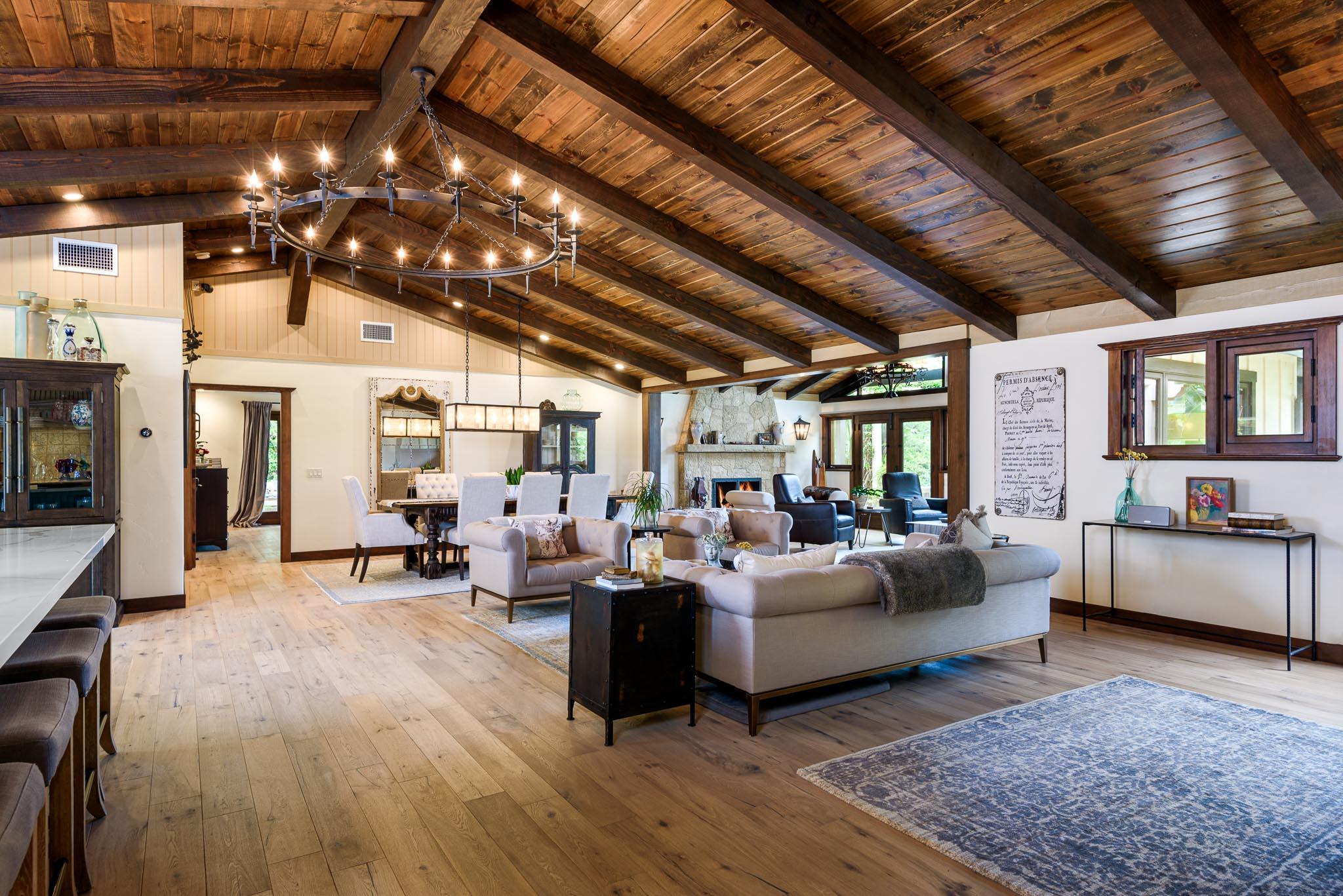 650 Stoddard Lane Montecito, CA 93108 - Photo 6 of 33 GreatRoom_01