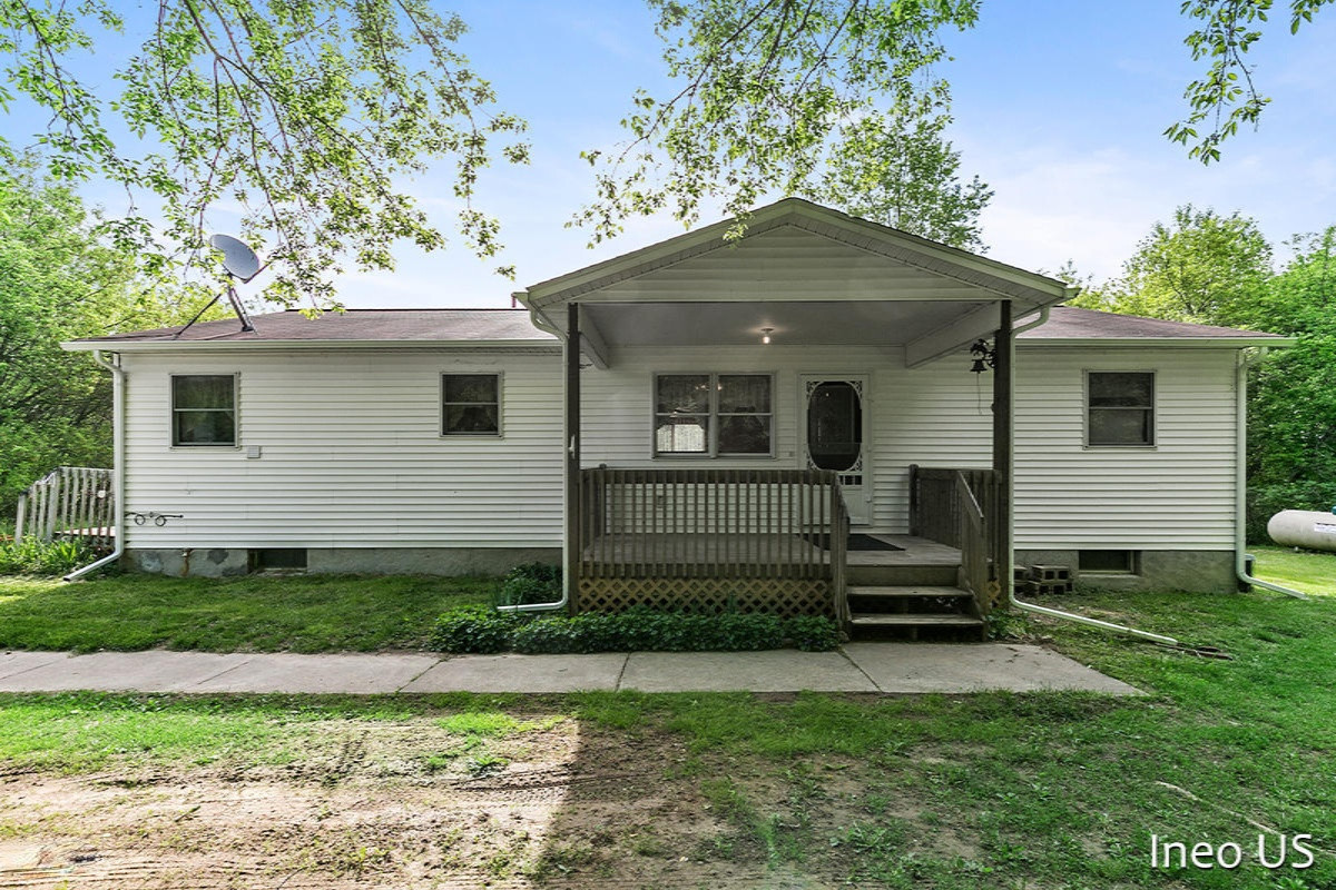 8481 South Clark Road Nashville, MI 49073 - Photo 1 of 25 IMG_8481