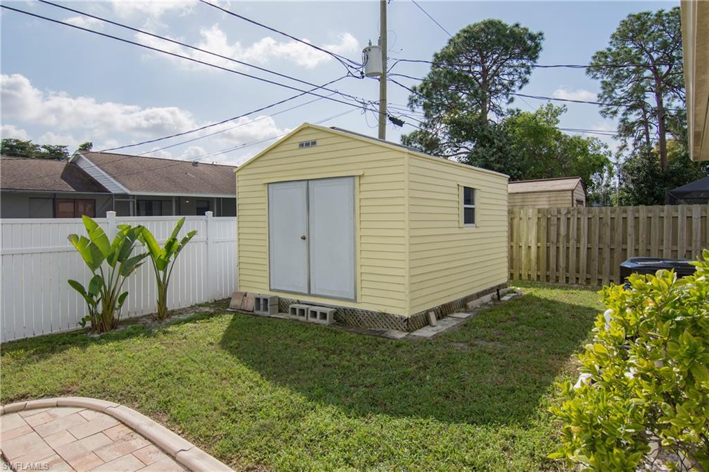 17453 Lebanon Road Fort Myers, FL 33967 - Photo 29 of 29 a view of a backyard