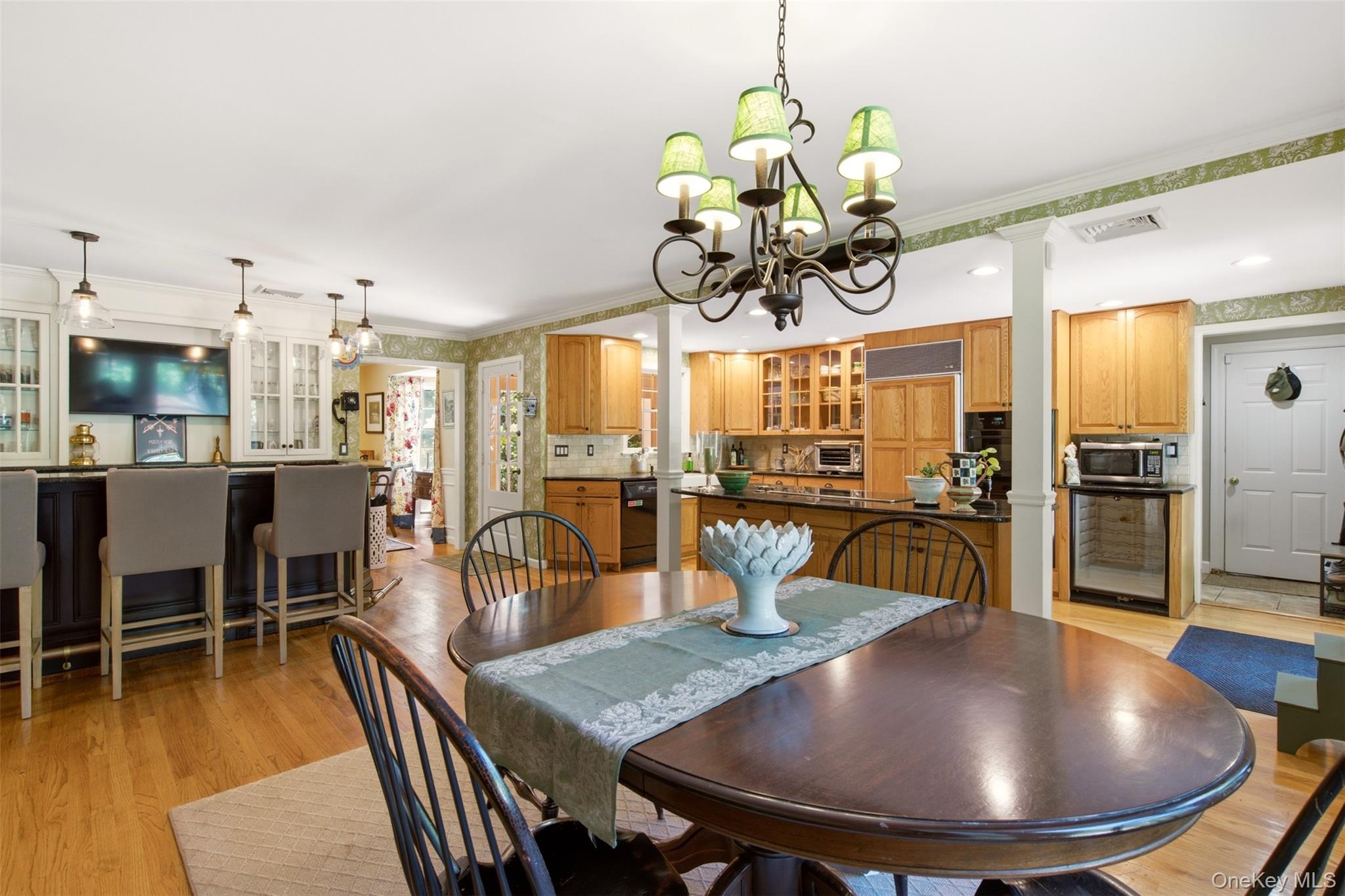 7 Private Road Huntington, NY 11743 - Photo 21 of 49 Gallery Image 21