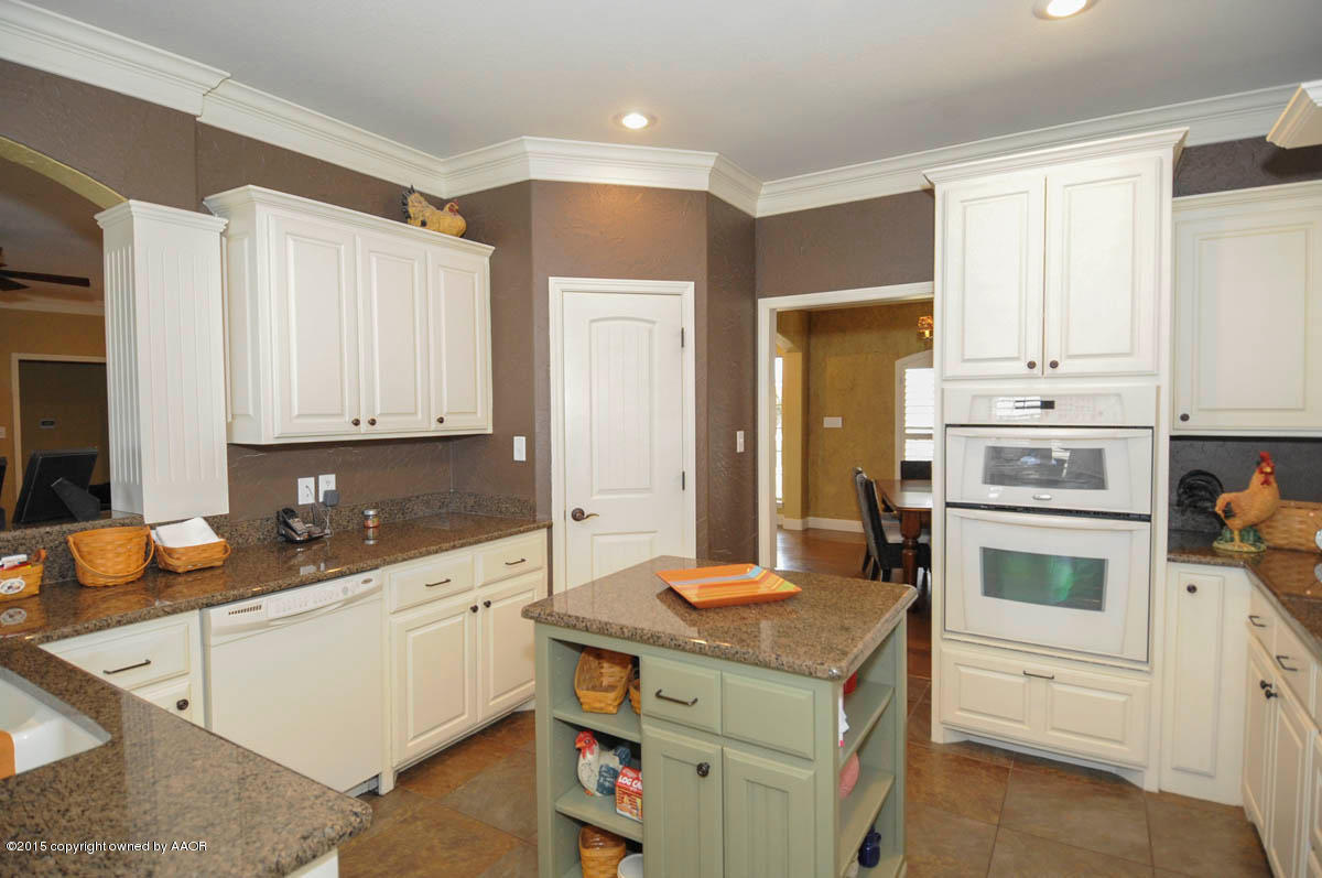 9310 Rj Drive Amarillo, TX 79119 - Photo 16 of 70 KITCHEN VIEW 3