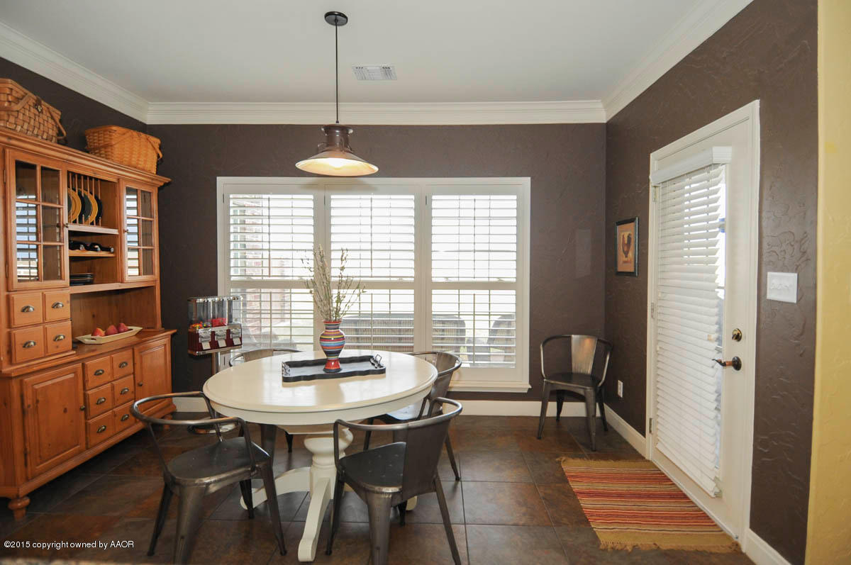 9310 Rj Drive Amarillo, TX 79119 - Photo 17 of 70 BREAKFAST NOOK VIEW 1