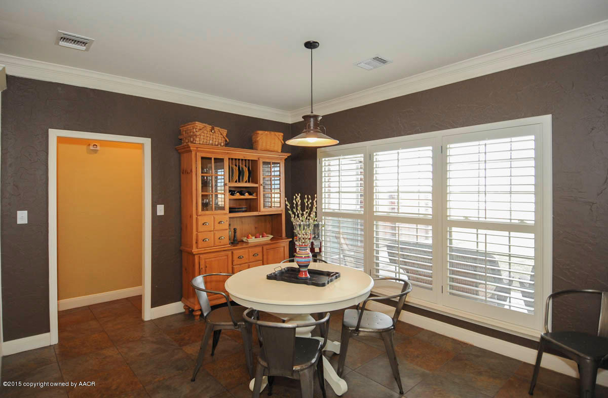 9310 Rj Drive Amarillo, TX 79119 - Photo 18 of 70 BREAKFAST NOOK VIEW 2
