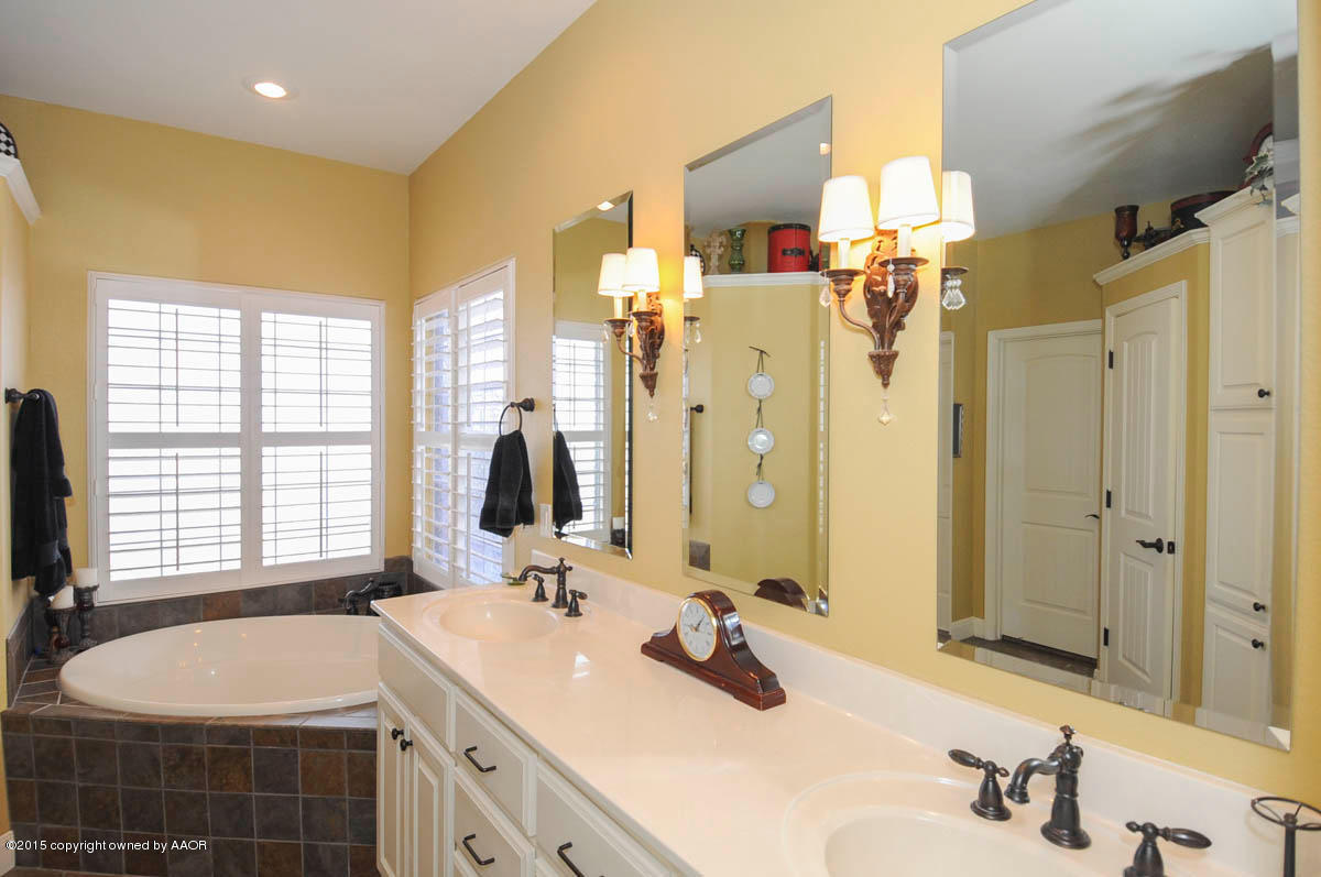 9310 Rj Drive Amarillo, TX 79119 - Photo 29 of 70 MASTER BATH VIEW 2