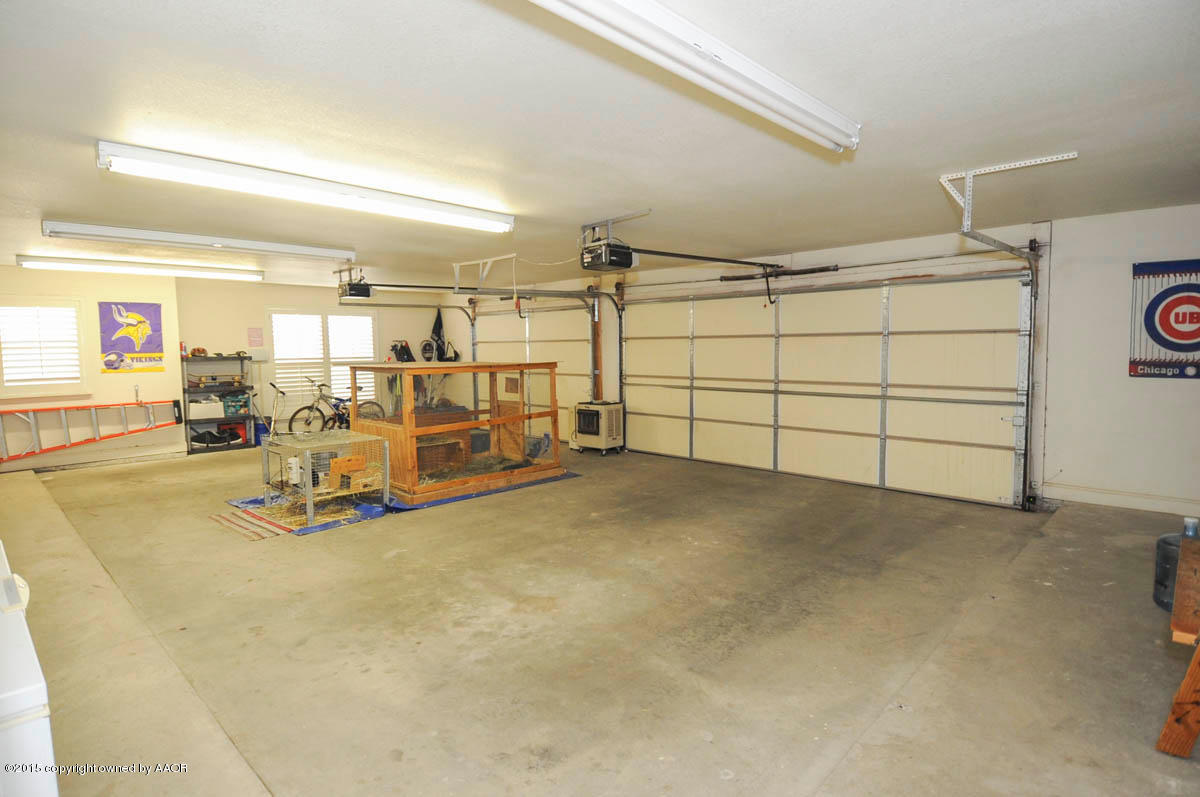 9310 Rj Drive Amarillo, TX 79119 - Photo 68 of 70 GARAGE PART 1 VIEW 1